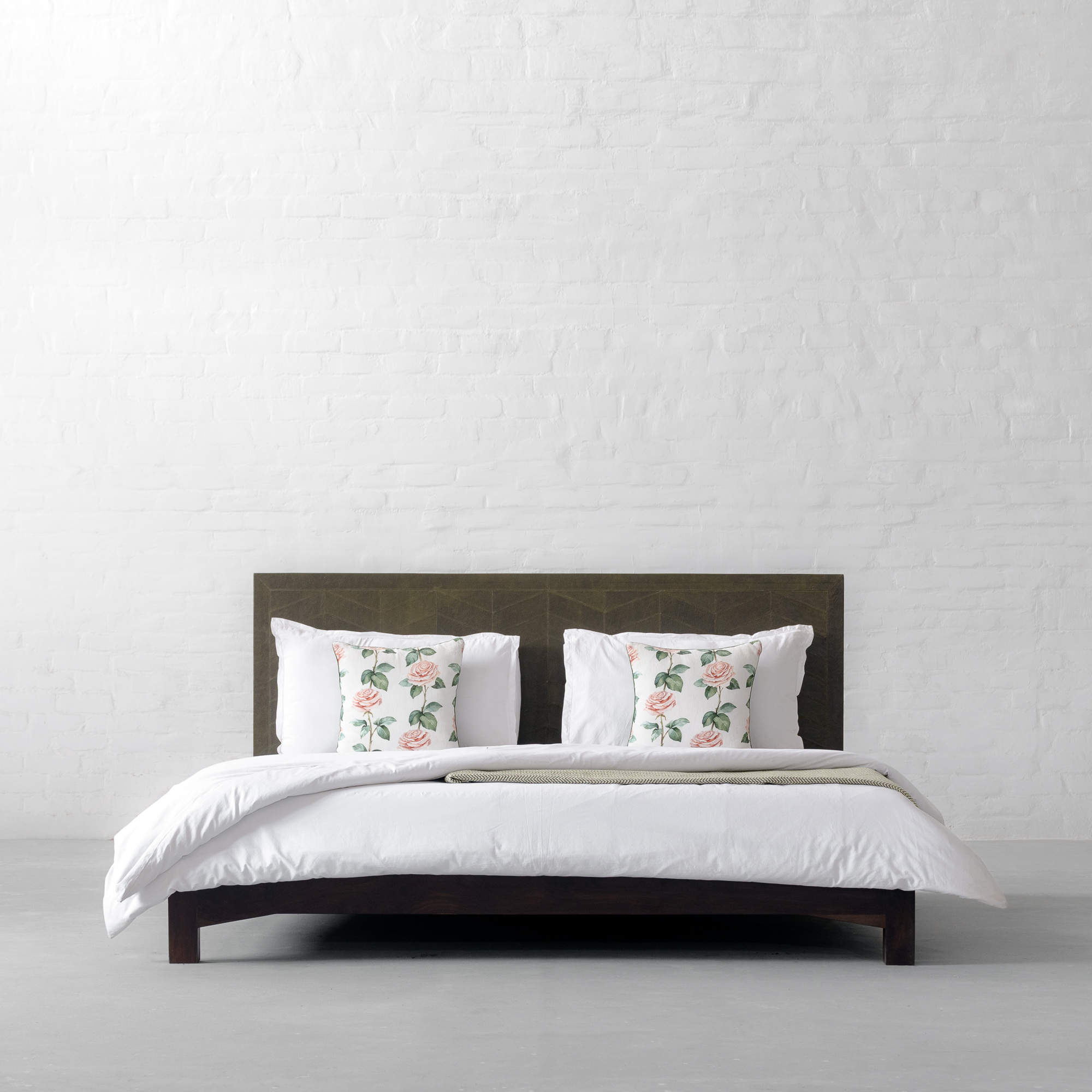 EDWARD BED COLLECTION