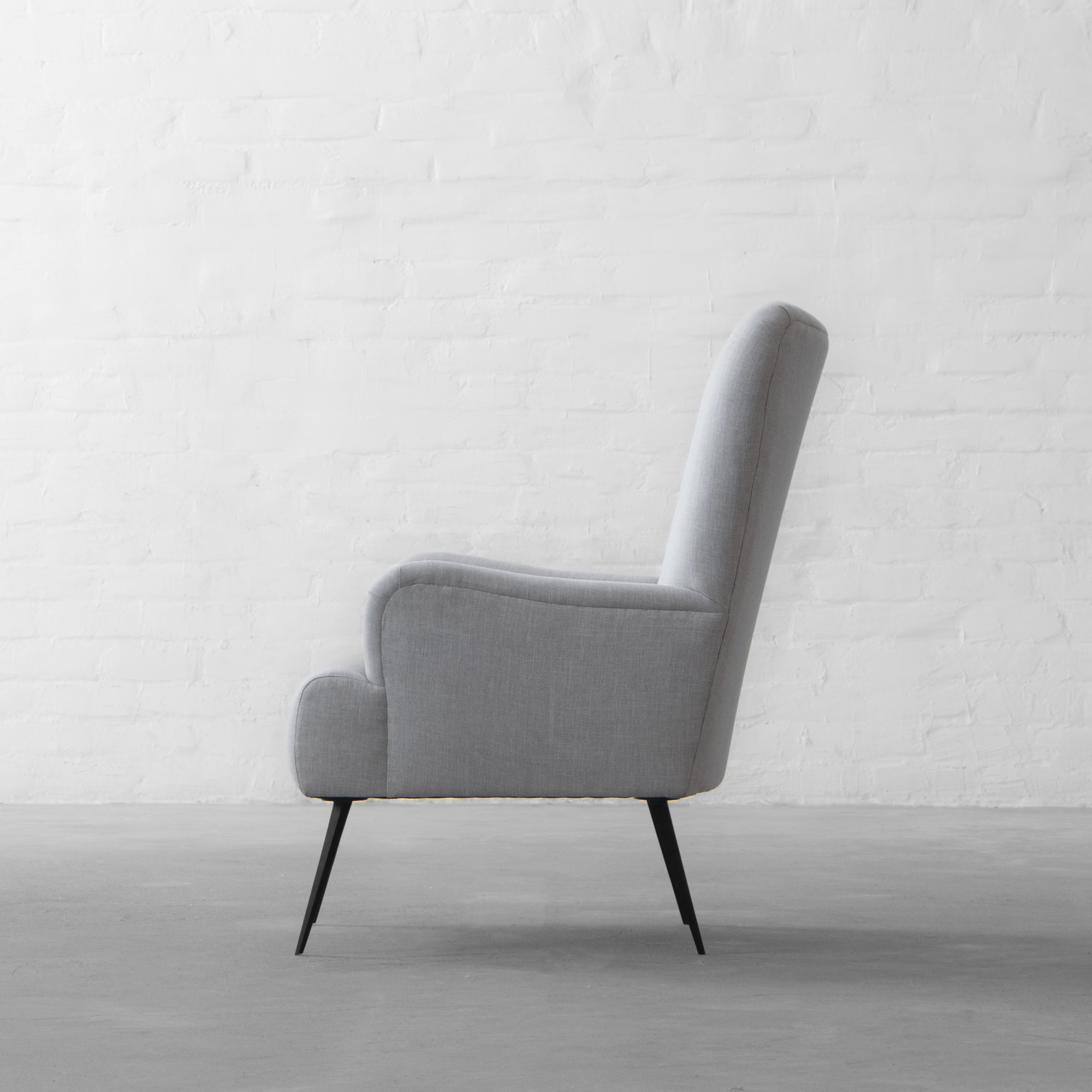 MELBOURNE ARMCHAIR