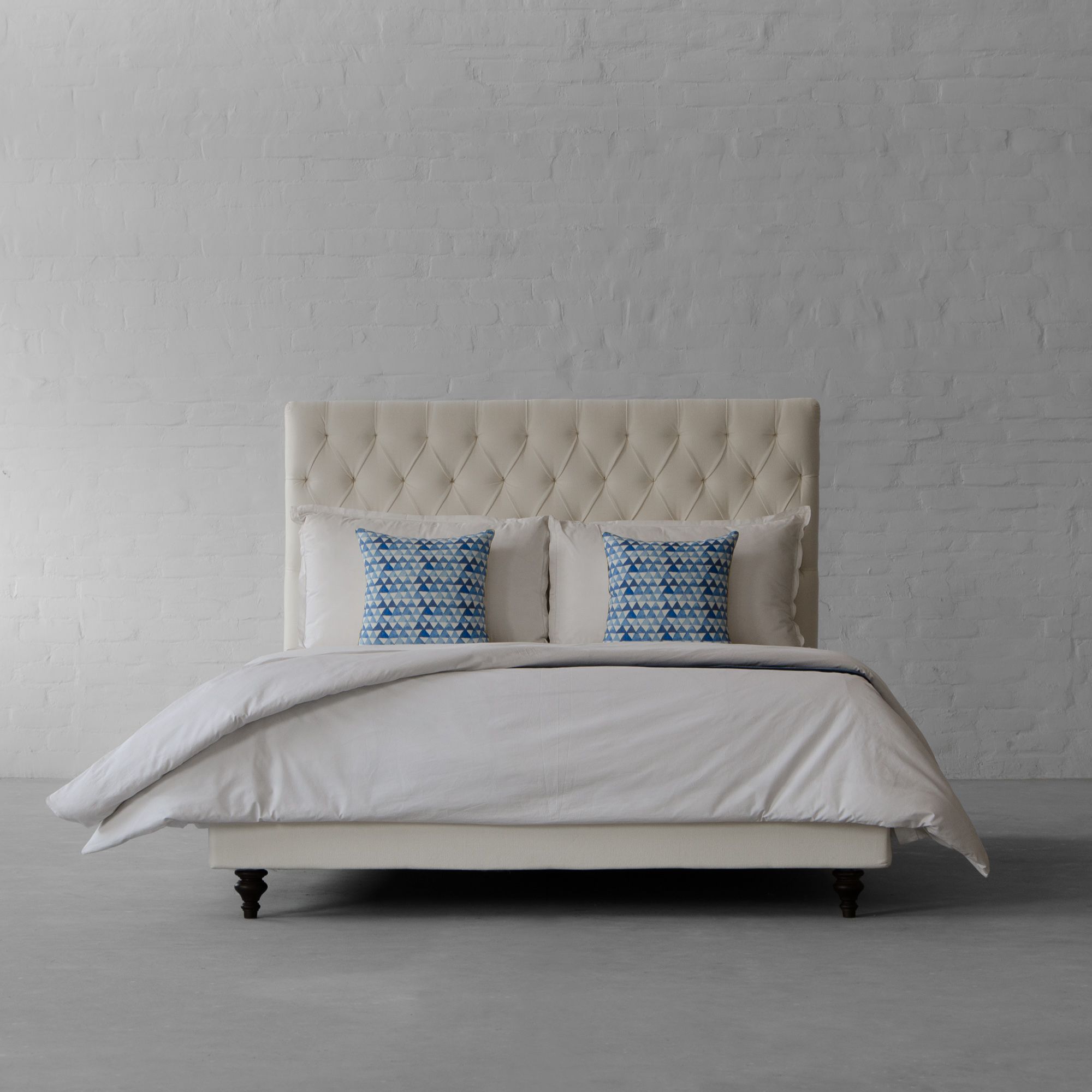 MONTAGE BED