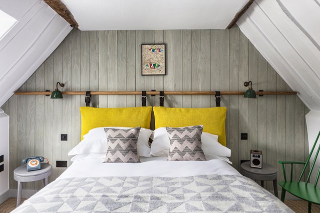 5 things an impeccably styled bedroom must have!