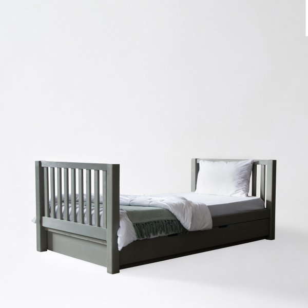 Dream Bed with Trundle