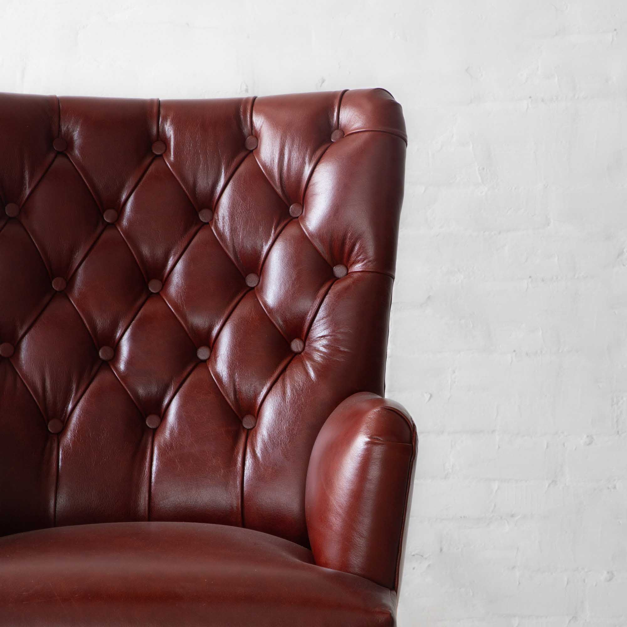 Melbourne Tufted Leather Armchair