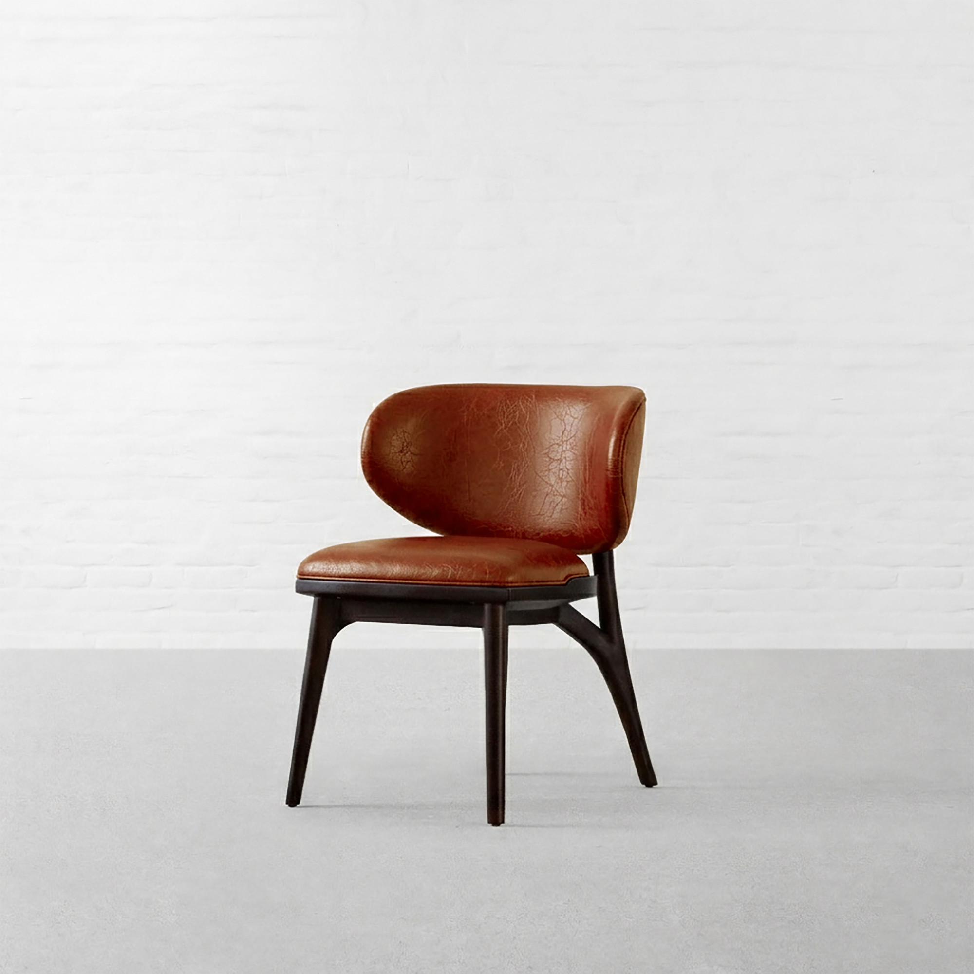 LAGOM LEATHER LOUNGE CHAIR