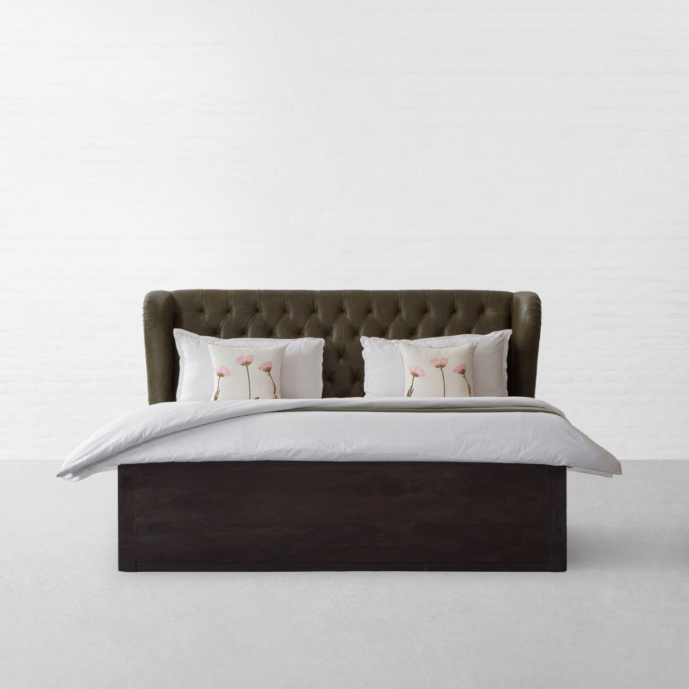 Wingback Bed With Storage-Small Pet Cove