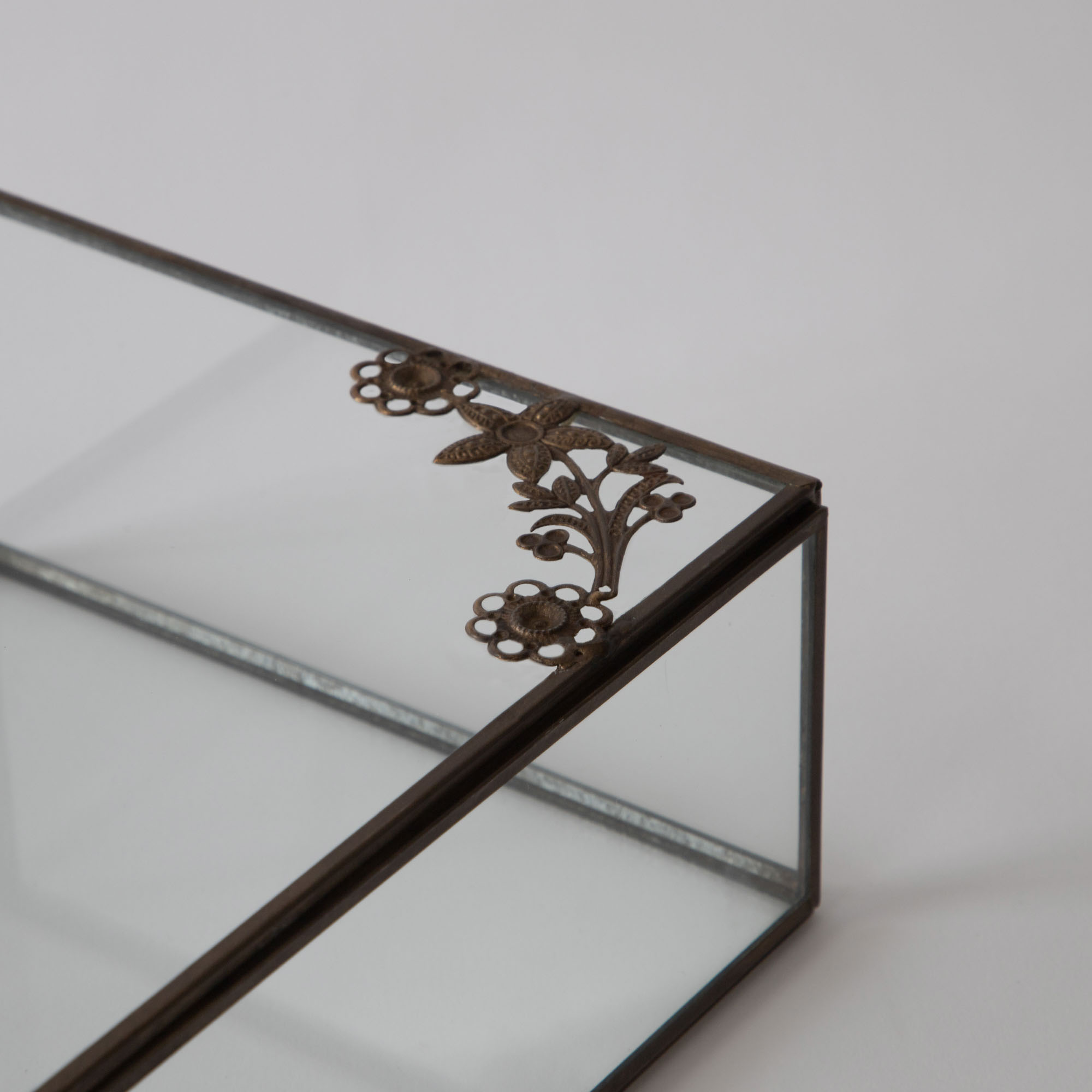 Amore Keepsakes Glass Box - Aged Antique Finish