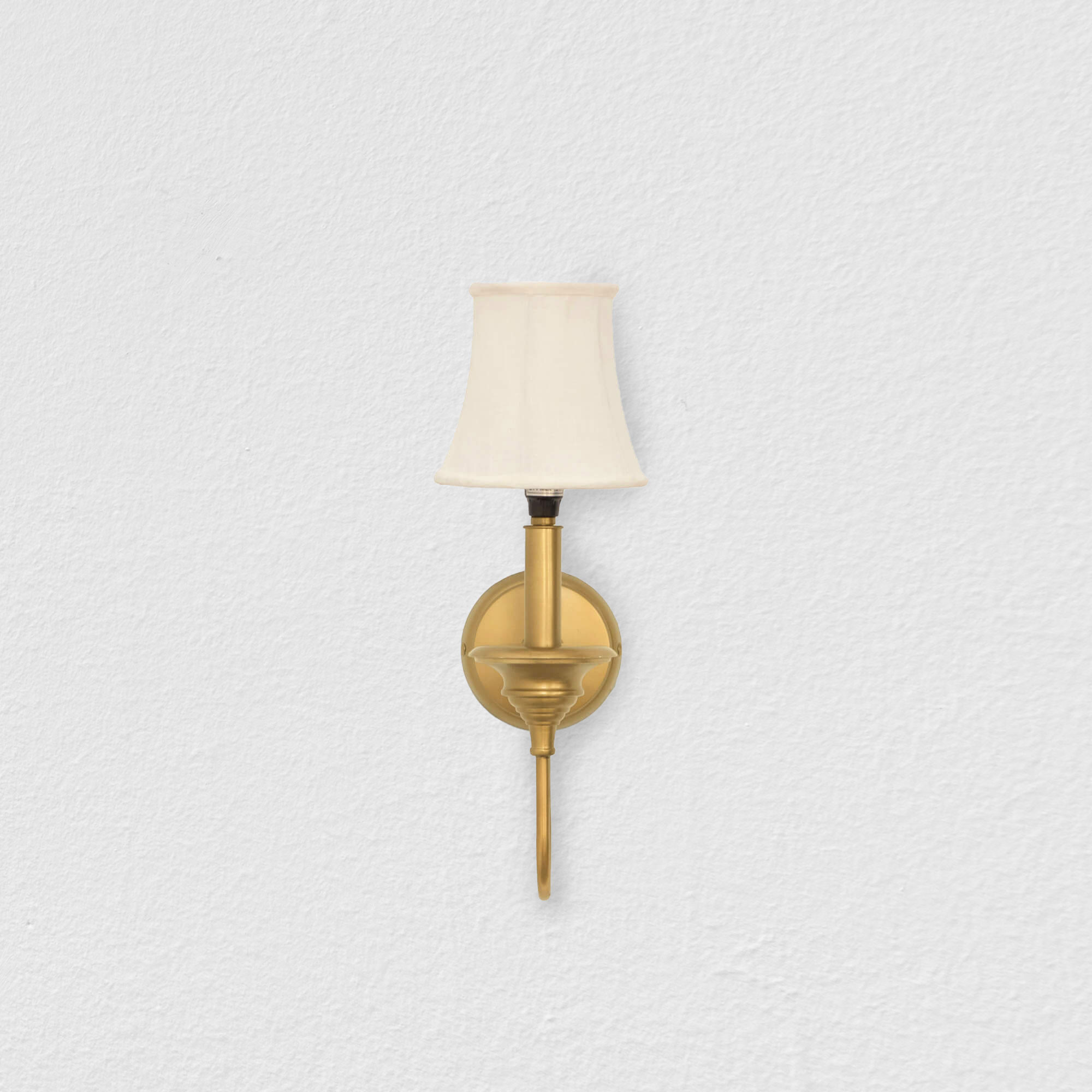 CHARLESTOWN WALL SCONCE (1 BULB)-ANTIQUE BRASS