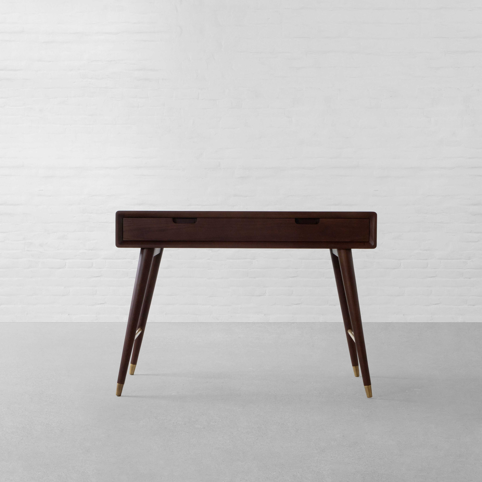 MAGNOLIA STUDY DESK