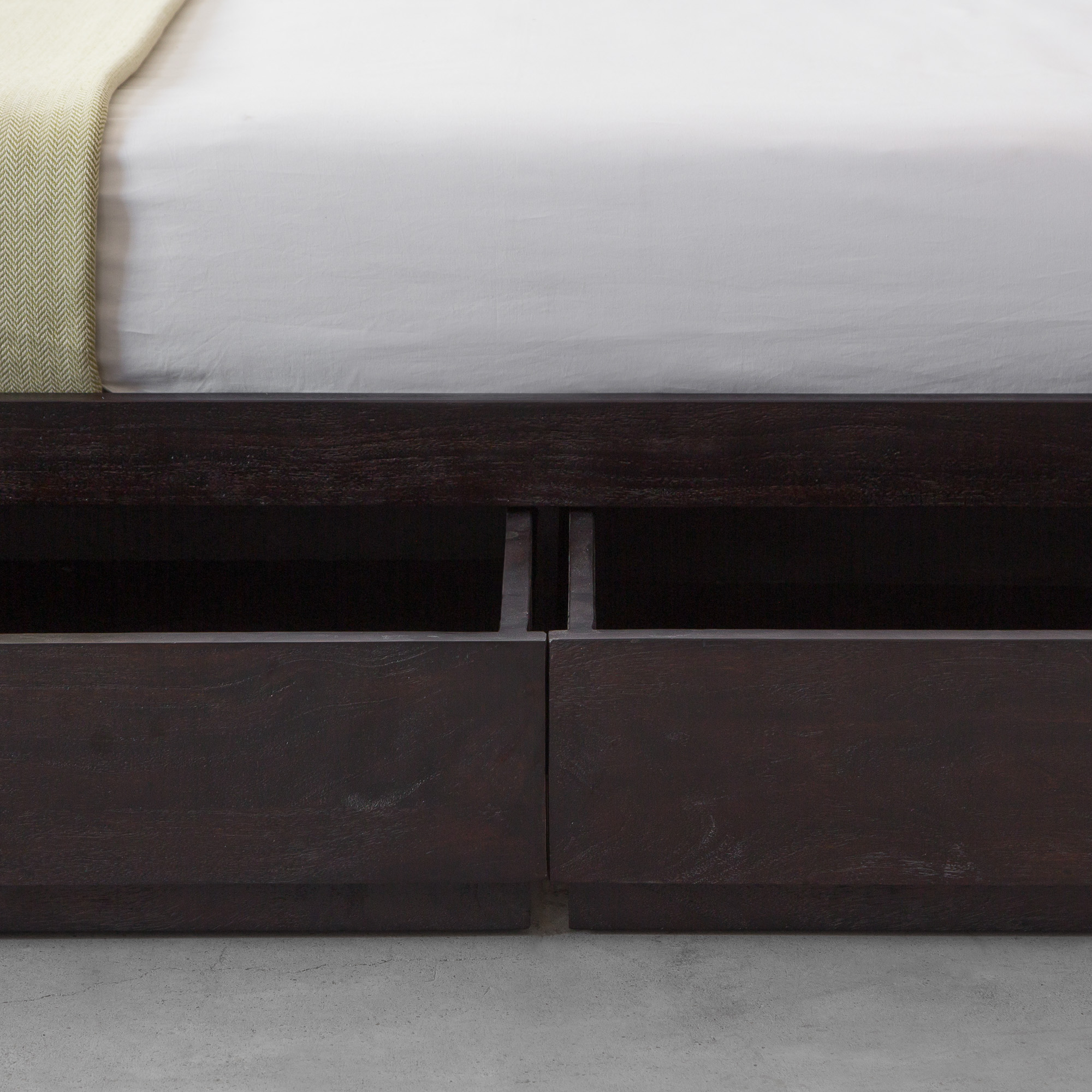 EDWARD BED COLLECTION - SINGLE BED