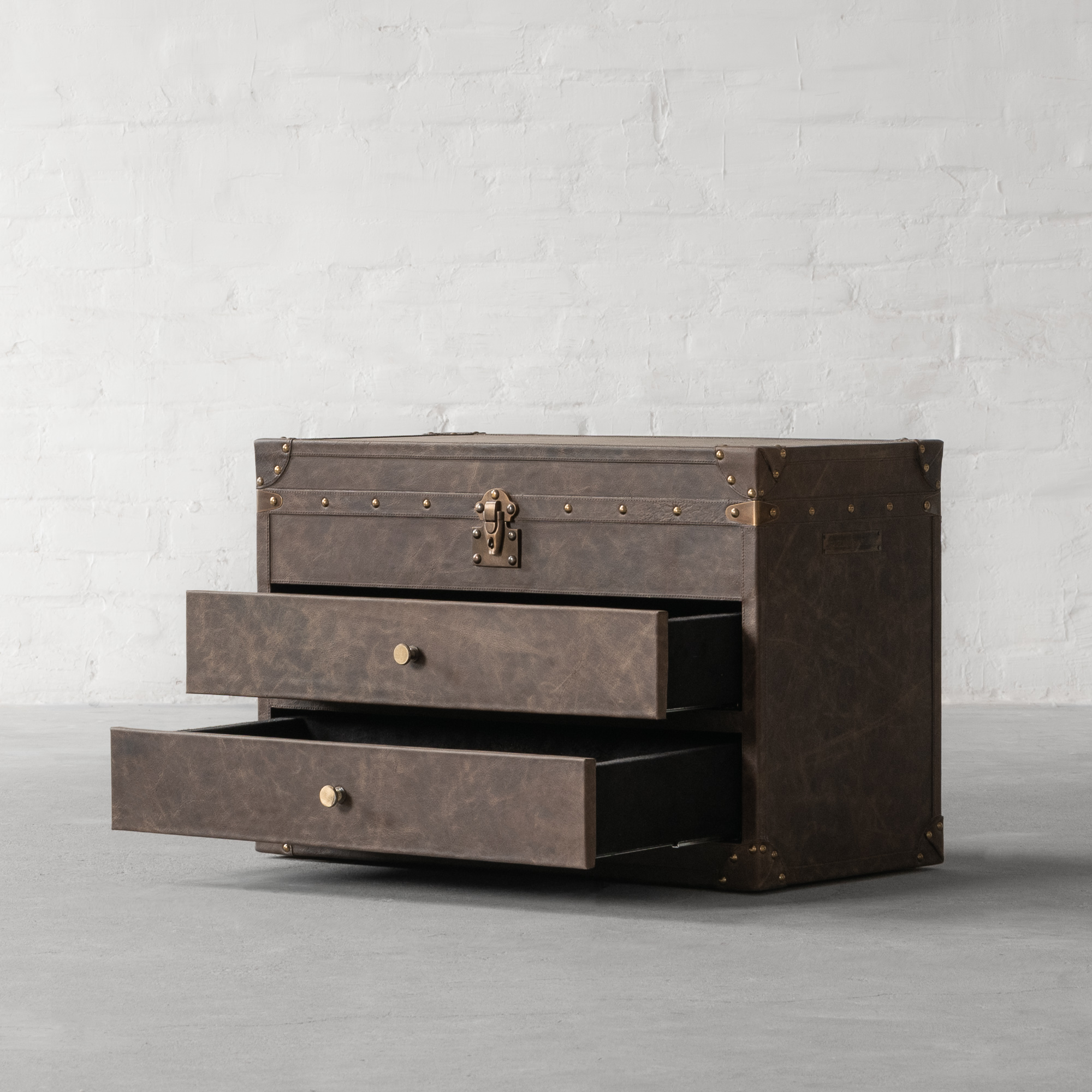 Jodhpur Leather Trunk Bedside Table