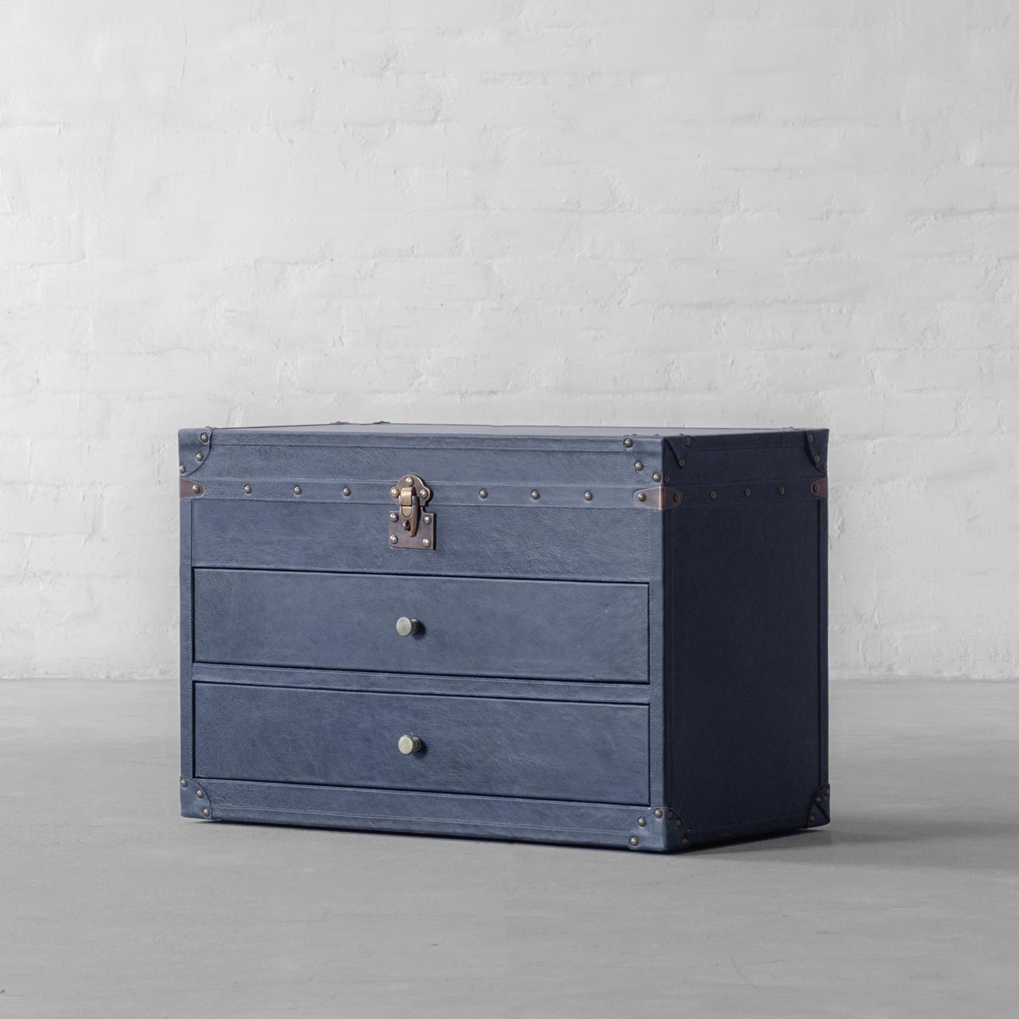 Jodhpur Leather Trunk Bedside Table, Leather Trunk Side Table