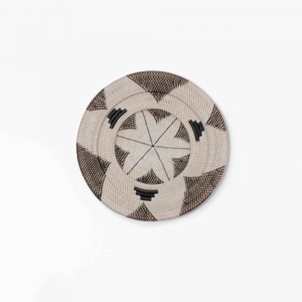 Komodo Handwoven Wall Decor (Natural &amp; Black Finish)