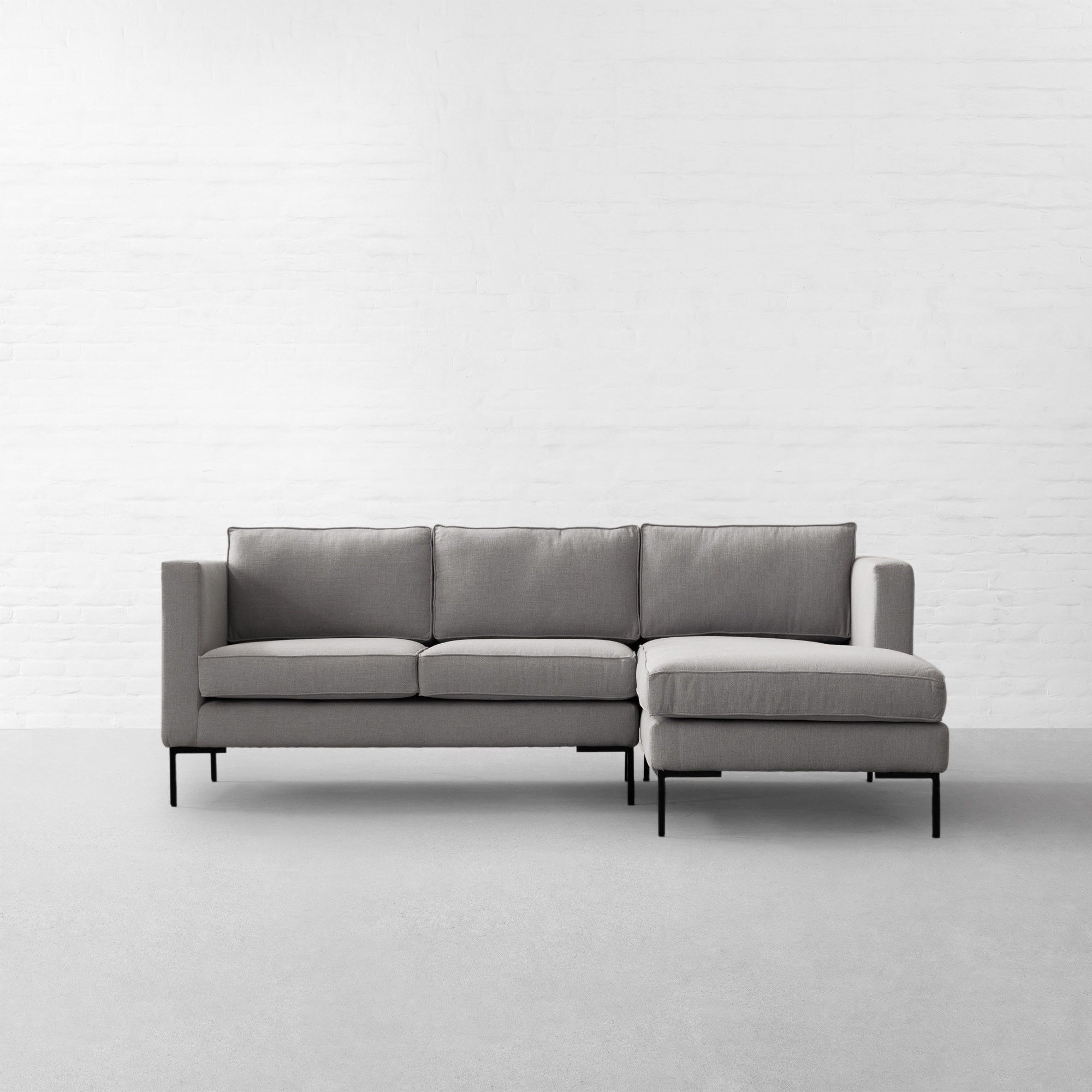 L.A. FABRIC SECTIONAL SOFA WITH CHAISE