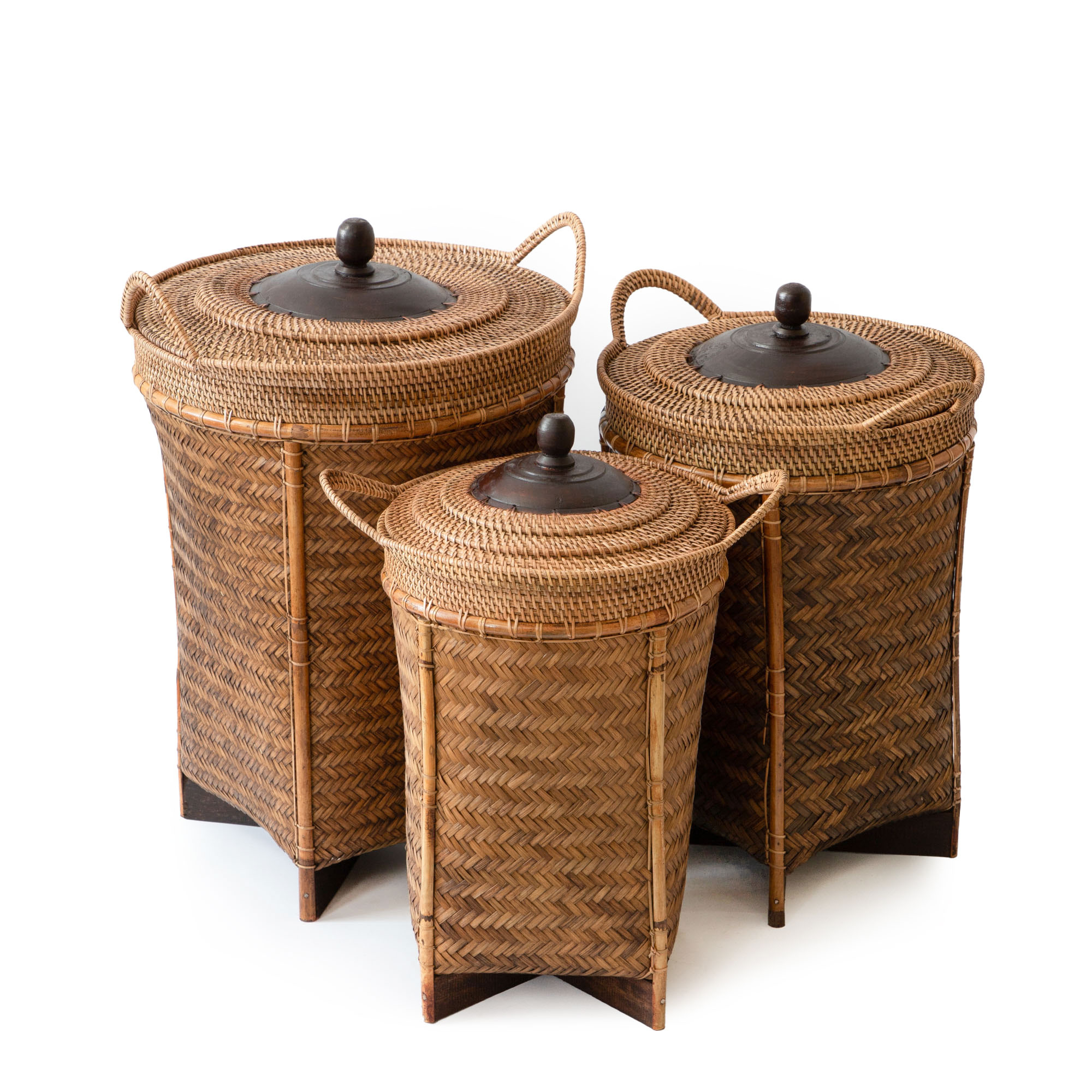 SQUARE BOTTOMED BORNEO STORAGE BASKET-WITH LID AND KNOB