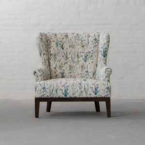 Loveseat tufted