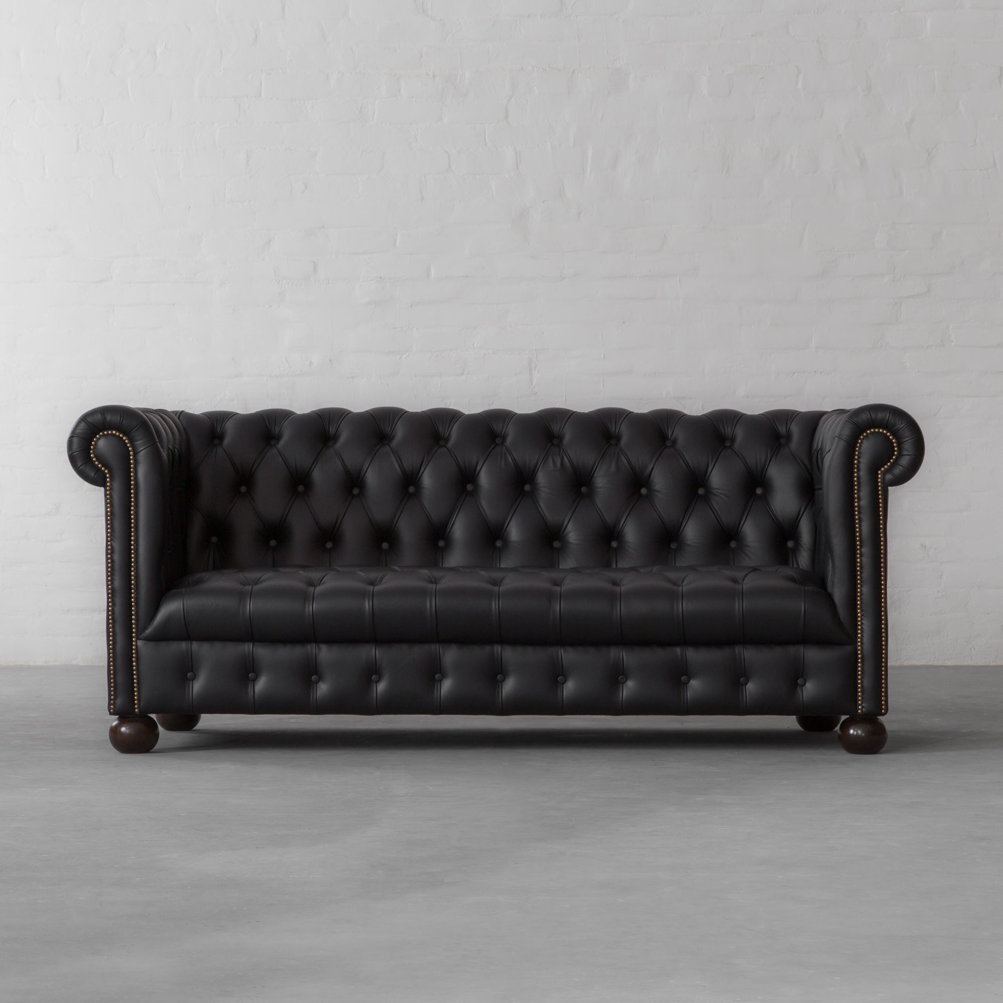 Manchester Chesterfield Leather Sofa Collection