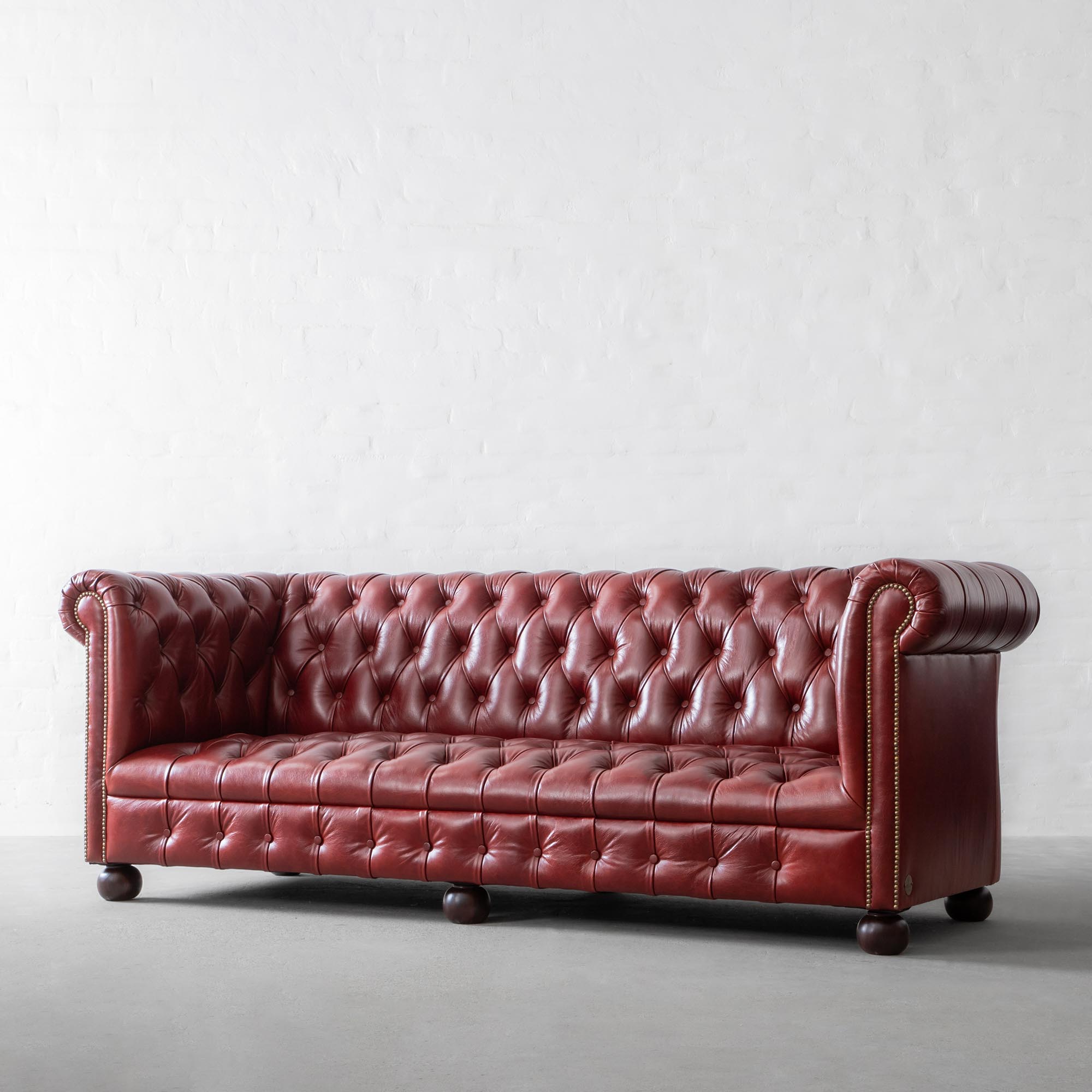 Manchester Chesterfield Leather Sofa Collection