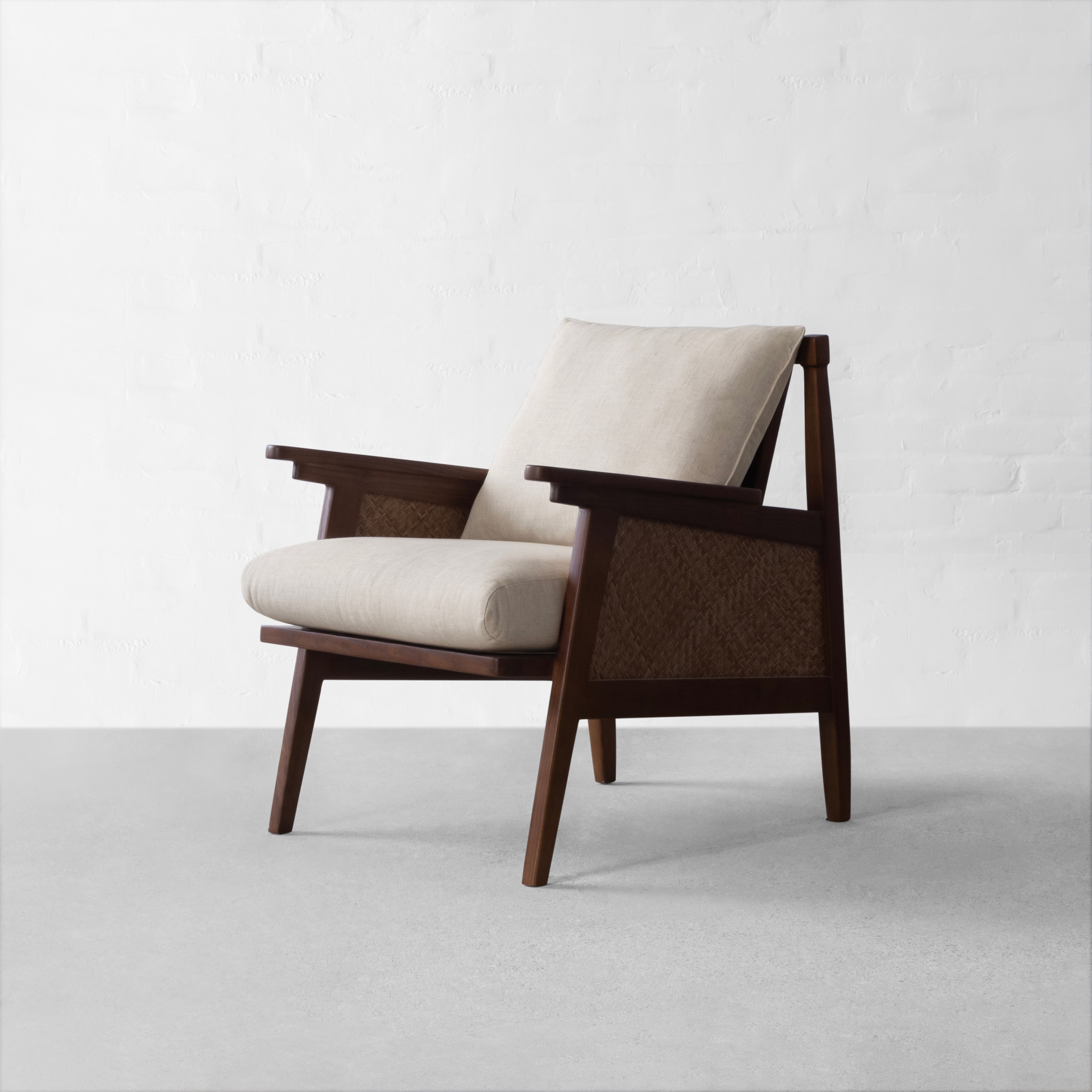 ASSAGAO RATTAN ARMCHAIR