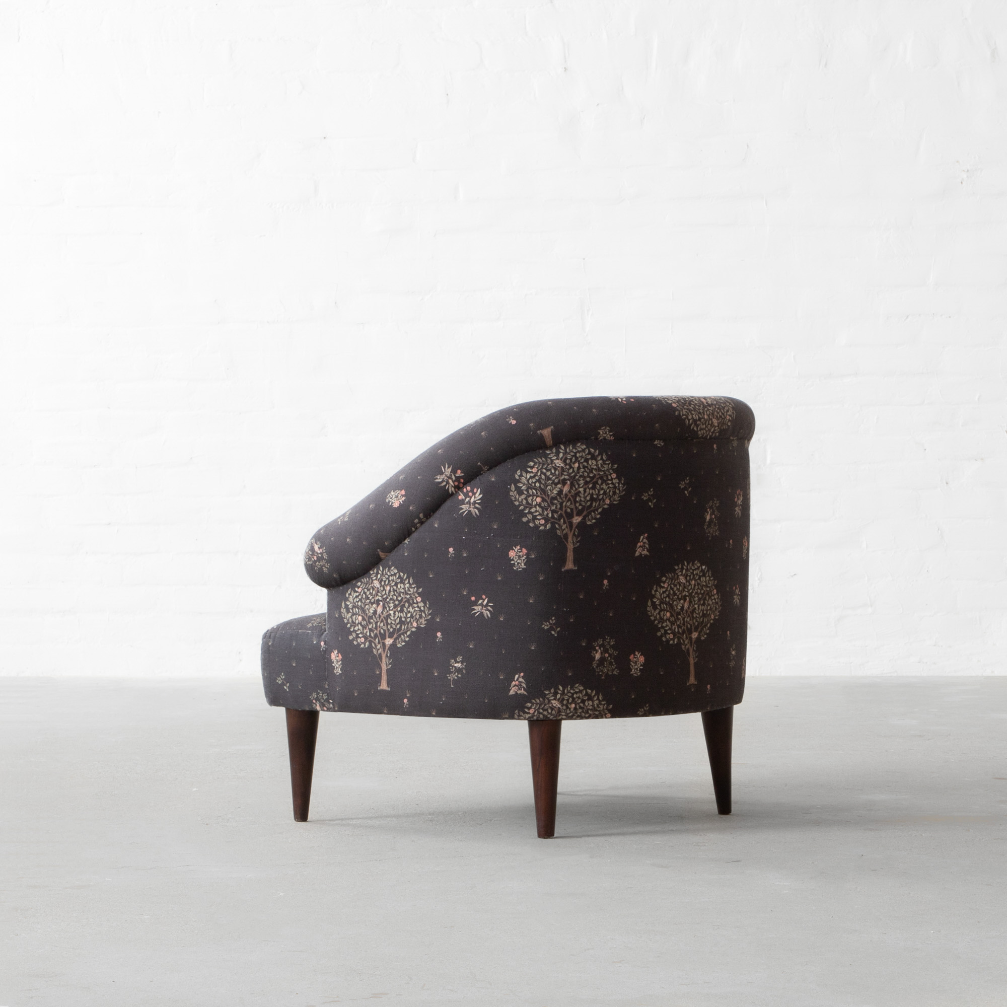 Montage Armchair Collection