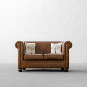 Leather Chesterfield Sofa Online In India Gulmohar Lane Oxford Chesterfield Leather Sofa Collection