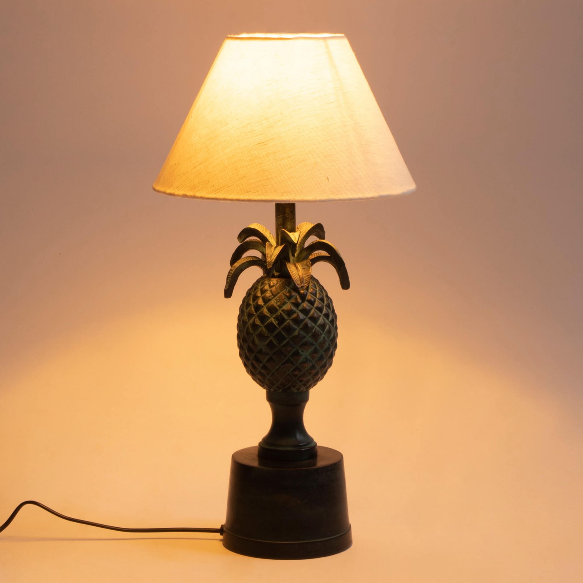 Pineapple lamp stand hotsell