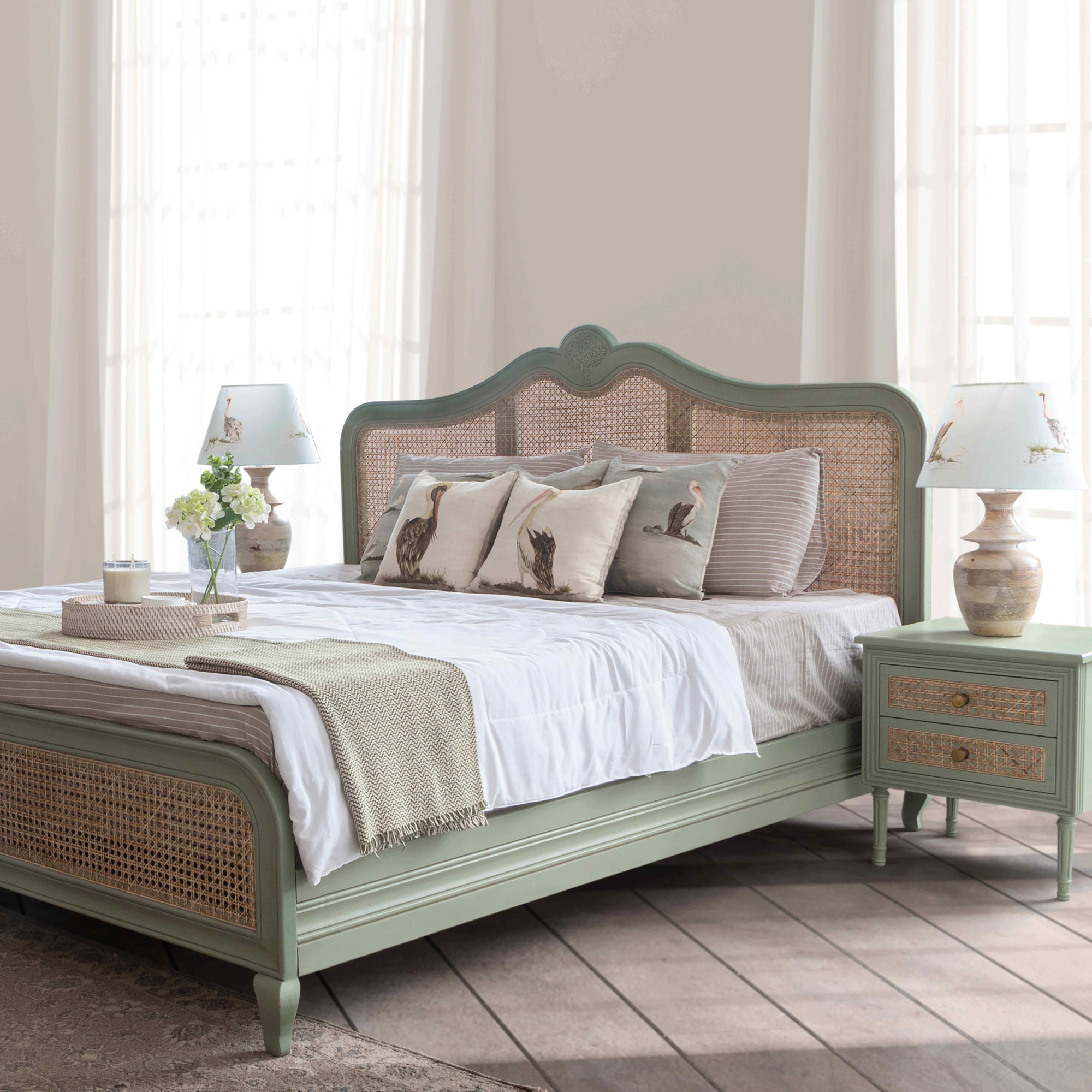 SUMMER GARDEN RATTAN BED-WITHOUT DRAWER STORAGE